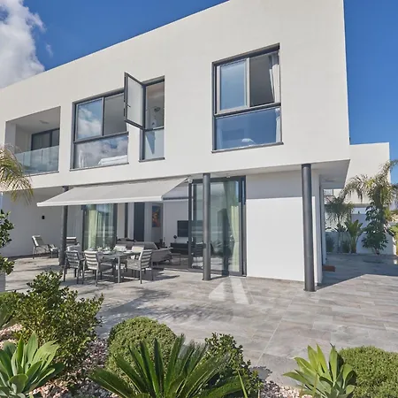 Almaria Alm08 By Interhome